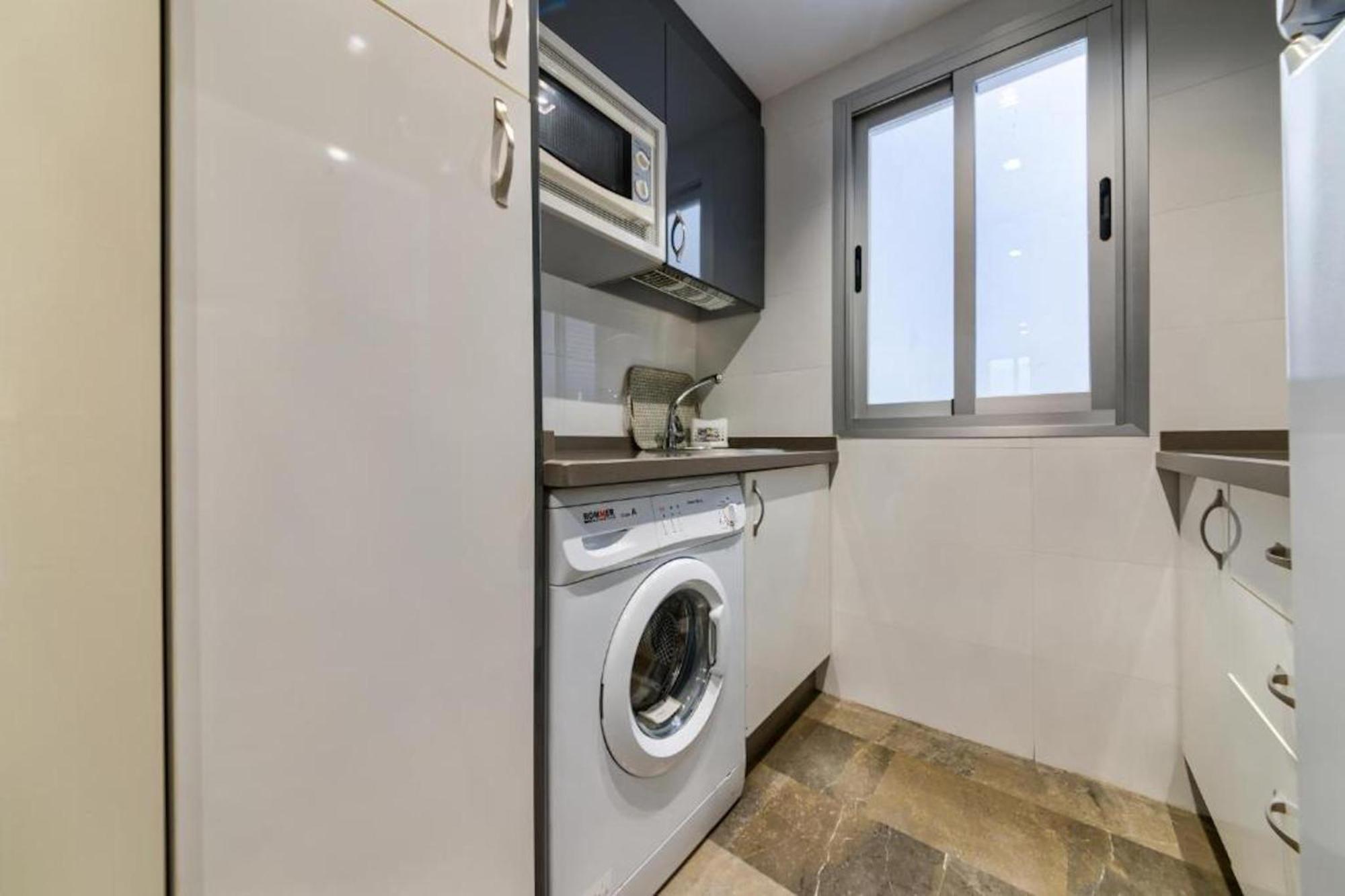 Apartamento En Casco Historico Con Terraza Comunitaria Y Parking Opcional Granada Exterior photo