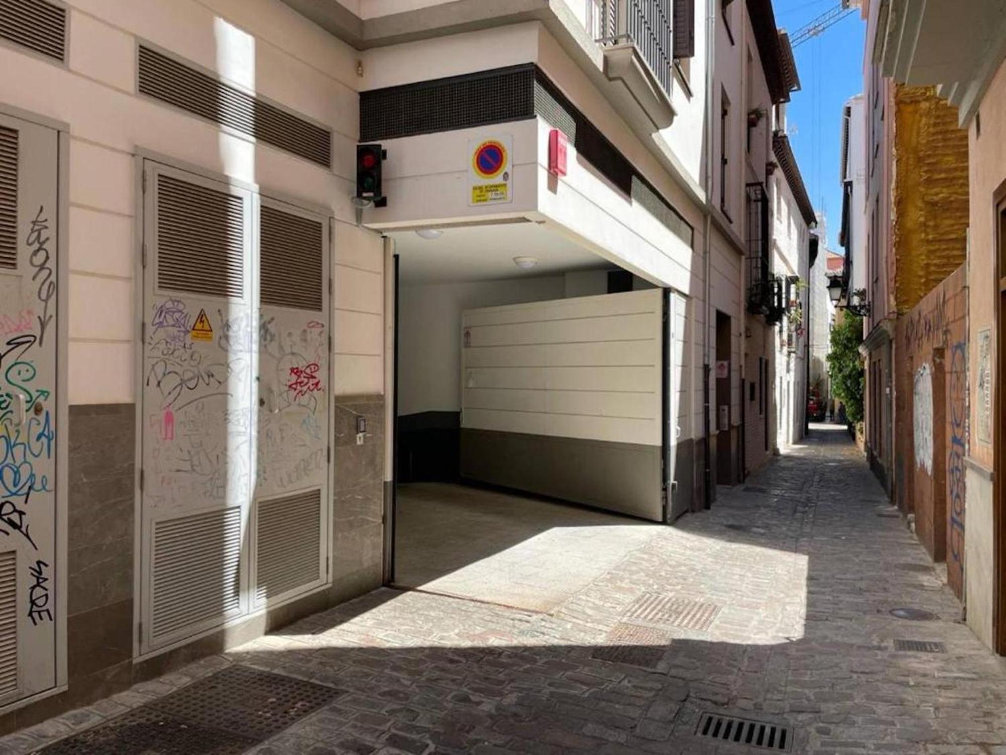 Apartamento En Casco Historico Con Terraza Comunitaria Y Parking Opcional Granada Exterior photo