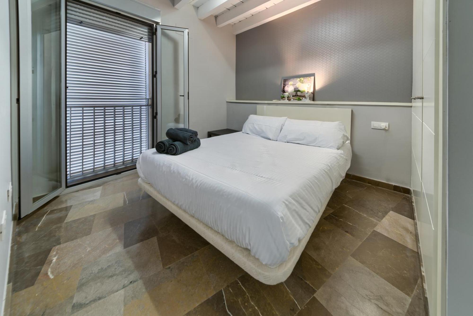 Apartamento En Casco Historico Con Terraza Comunitaria Y Parking Opcional Granada Exterior photo